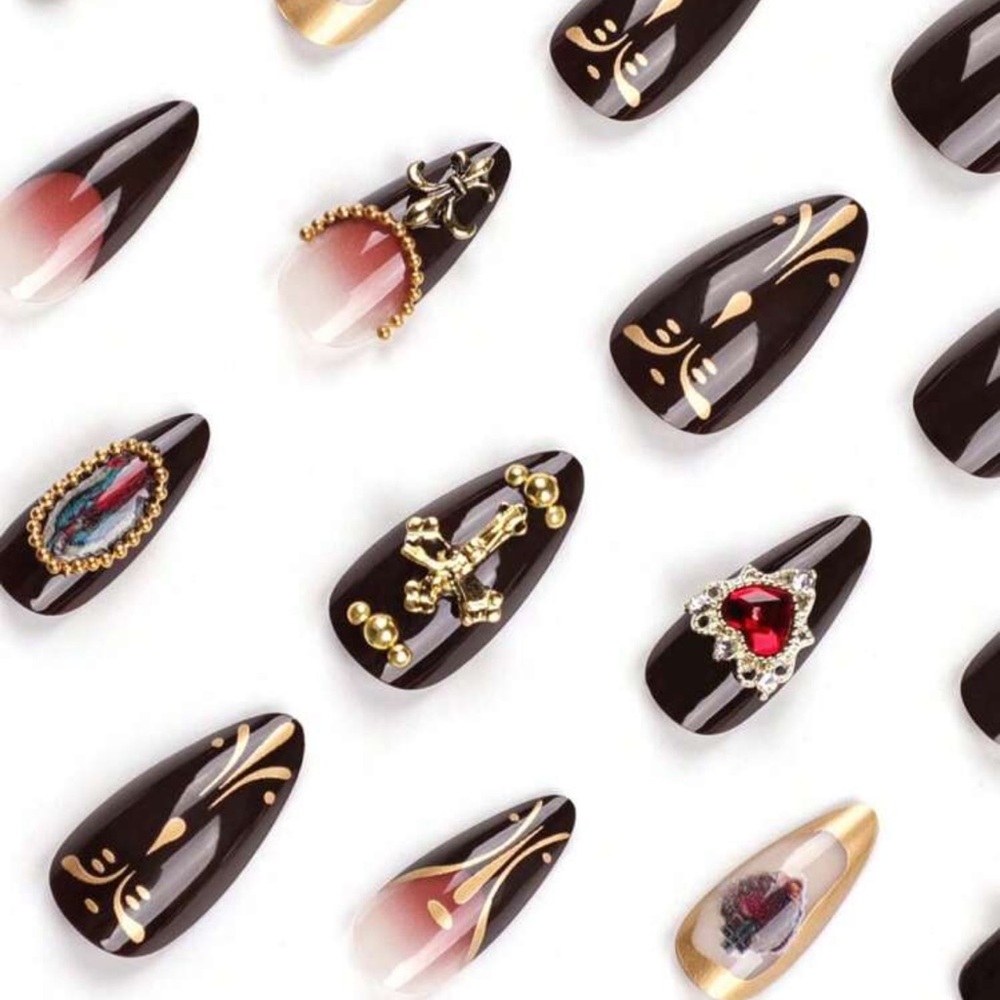 24pcs Press On Set from the Nail Bar 💅 - Picture 2 of 4